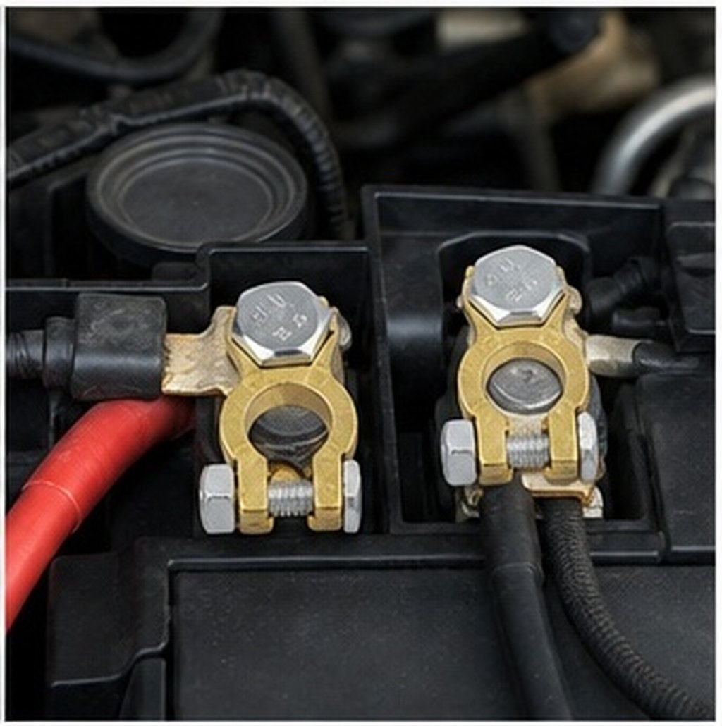 Battery Terminal Clamps Quick Release Brass - 1 คู่ ขั้วต่อแบตเตอรี่รถยนต์ทองเหลือง แบบปลดเร็ว นำไฟฟ้าได้ดี คลิปแบตเตอรี่รถยนต์
